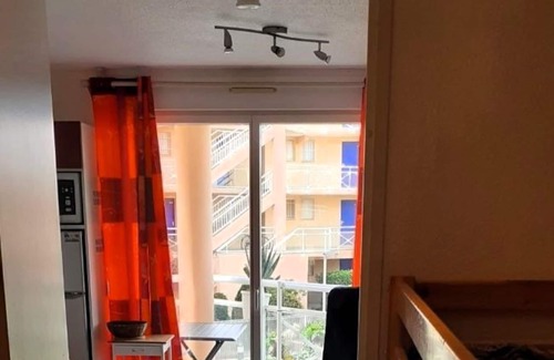 Valras-Plage Apartamento | Appartement Climatisé Face à la Plage Avec Piscine Surveillée