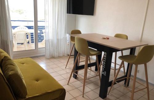 Lacanau-Ocean Apartamento | Appartement Climatisé avec Piscine & Mer Bleu Marine