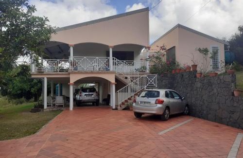 Ducos Apartamento | Appartement confortable à Ducos avec terrasse - 107 m² - parking.