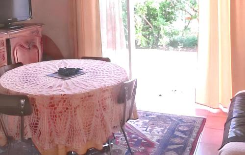 Giens Apartamento | Appartement confortable à Hyères avec terrasse