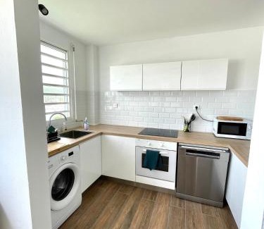 Le Marin Apartamento | Appartement contemporain vue marina