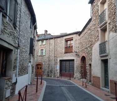 Le Boulou Apartamento | Appartement coquet Le Boulou