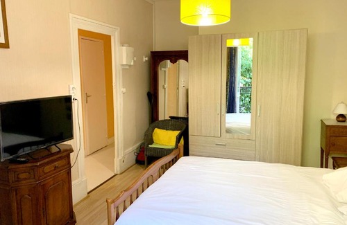 Neris-les-Bains Apartamento | Appartement cosy à Néris-les-Bains, 20 m², balcon avec vue