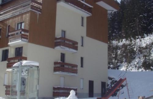 Le Pleynet Apartamento | Appartement cosy 2 pièces cabine avec balcon, proche pistes, Le Pleynet - FR-1-557A-31