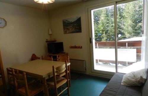 Le Pleynet Apartamento | Appartement cosy 2 pièces cabine avec balcon, proche pistes, Le Pleynet - FR-1-557A-31