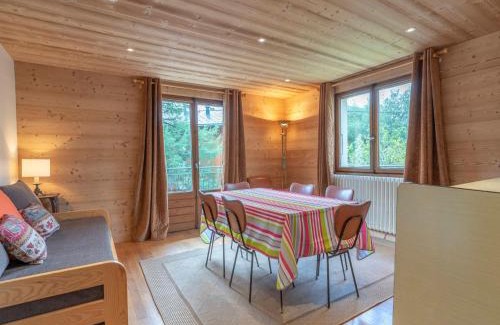 Megeve Apartamento | Appartement cosy 4 pers, 1 ch, proche télécabines et centre, balcon exposé sud, parking, wifi - FR-1-453-59