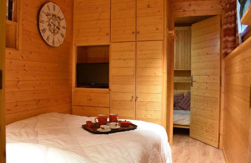 Meribel Centre Apartamento | Appartement cosy avec cheminée, terrasse et parking, proche pistes et commerces - Méribel - FR-1-180-552
