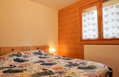 Samoens Apartamento | Appartement cosy avec terrasse et parking privé, centre village à 2 pas et arrêt ski-bus proche - FR-1-624-114