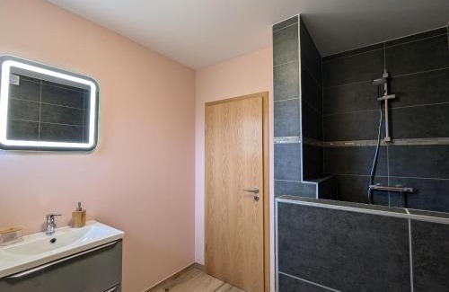 Han-les-Juvigny Casa | Appartement Cosy avec Jardin et Terrasse – Confort et Charme à la Campagne - FR-1-585-134