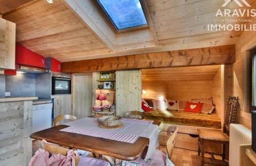 Le Chinaillon Apartamento | Appartement cosy au cœur du village, 3 chambres, balcon ensoleillé, parking, proche des commodités! - FR-1-391-86