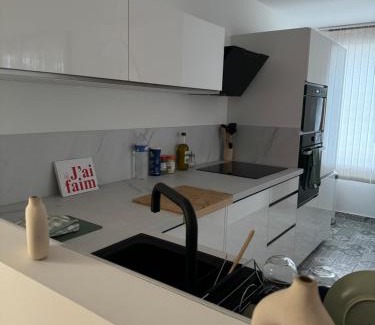 Saint-Denis Apartamento | Appartement Cosy, proche Stade de France
