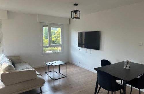 Les 3 Ponts Apartamento | Appartement cosy proche centre ville de Nîmes