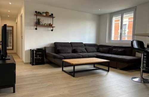 Charleville-Mezieres Apartamento | Appartement de Adrien Garage privé