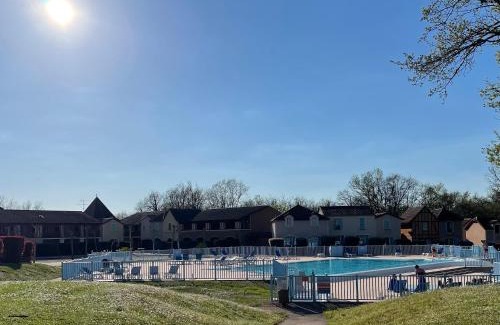 Monflanquin Apartamento | Appartement dans joli village de vacances 47150