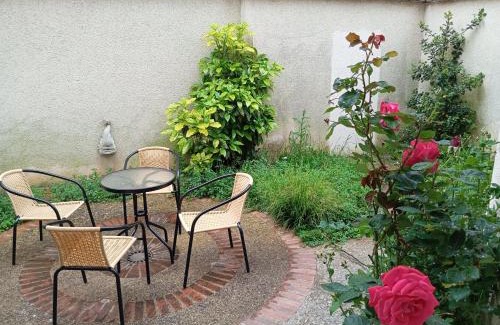 Provins Apartamento | appartement dans une meulière d'architecte
