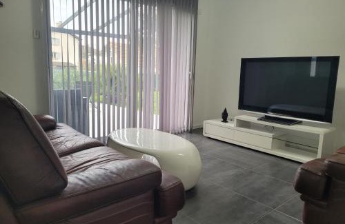 Charnecles Apartamento | Appartement de 70 m2 dans maison comptenporaine