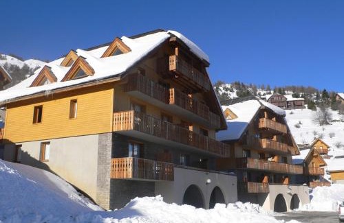 Pra Loup Apartamento | Appartement Duplex 2 Pièces avec Balcon à Pra Loup 1500, Résidence Les Chalets de Praroustan - FR-1-504-102