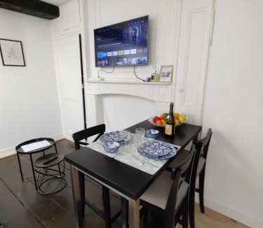 Vitre Apartamento | Appartement EMILiA Centre ville