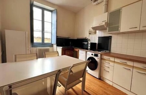 Bourg-sur-Gironde Apartamento | Appartement en coeur de village