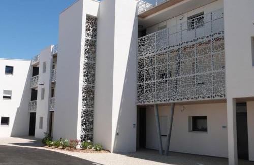 La Tranche-sur-Mer Apartamento | Appartement en bord de mer, 2 chambres, piscine, parking, animaux admis - FR-1-194-231