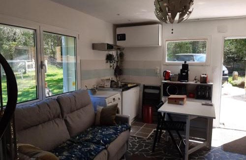 Scaer Casa | Appartement en lisière de forêt avec étang