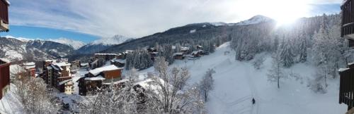La Perriere Apartamento | Appartement en résidence skis aux pieds avec sauna