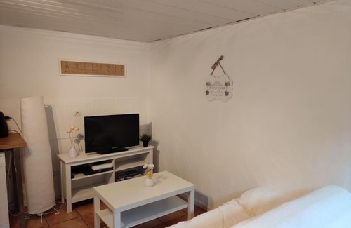 Hyeres Apartamento | appartement en rez de jardin et terrasse ds villa