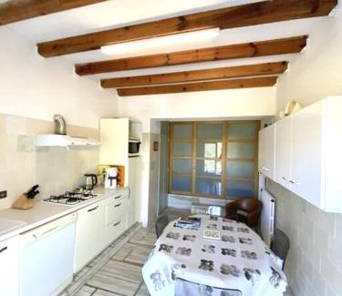 Aregno Apartamento | Appartement en rez de villa