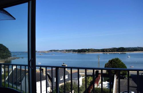 Tregastel Apartamento | Appartement entièrement rénové avec SUPERBE VUE sur la Baie Sainte-Anne à TREGASTEL - Ref 96