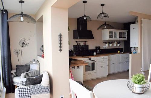 Tregastel Apartamento | Appartement entièrement rénové avec SUPERBE VUE sur la Baie Sainte-Anne à TREGASTEL - Ref 96