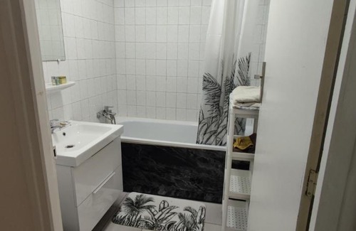 Tullins Apartamento | Appartement entier meublé à neuf avec garage
