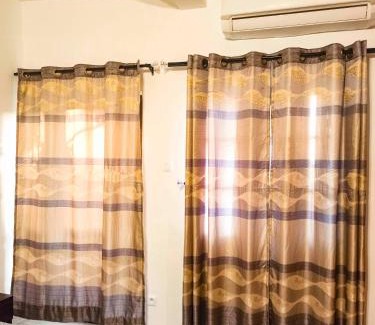 Lome Apartamento | Appartement F4 Climatisé niveau Etage à Totsi près de la maison ADEBAYOR