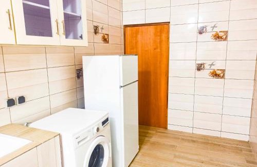 Lome Apartamento | Appartement F4 Climatisé niveau Etage à Totsi près de la maison ADEBAYOR