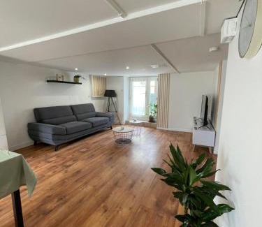 Perigueux Apartamento | Appartement Fa