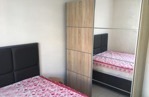 Marseillan Plage Apartamento | Appartement familial 2 pièces cabine en rez-de-chaussée avec terrasse, piscine et proche de la mer - FR-1-326-643