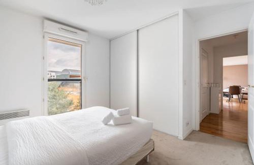 Asnieres-sur-Seine Apartamento | Appartement Fonctionnel Immeuble Neuf
