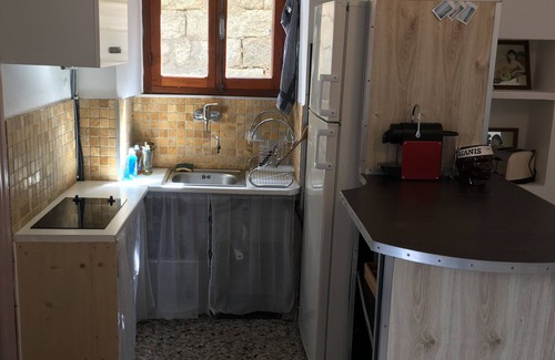 Belvedere-Campomoro Casa | Appartement Dans Maisonnette au Bord de Leau