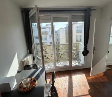 Republique–Point-du-Jour Apartamento | Appartement meublé très bien situé