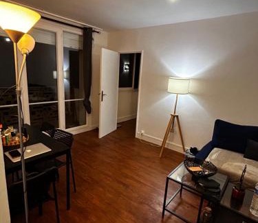 Republique–Point-du-Jour Apartamento | Appartement meublé très bien situé