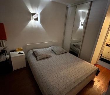 Republique–Point-du-Jour Apartamento | Appartement meublé très bien situé