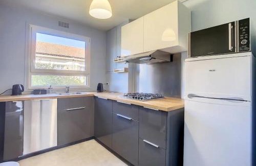 La Varenne Saint-Hilaire Apartamento | Appartement chic proche de Paris, parking inclus