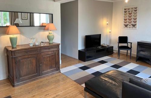 Saint-Pierre-d'Autils Apartamento | Appartement 1er étage dans maison de maître