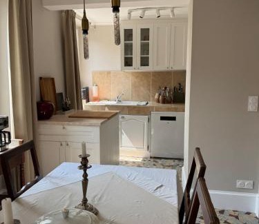 Saint-Pierre-d'Autils Apartamento | Appartement 1er étage dans maison de maître