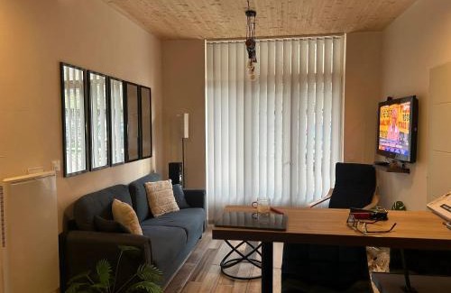 Savignac-les-Ormeaux Apartamento | Appartement charmant à Savignac-les-Ormeaux, 56 m², balcon