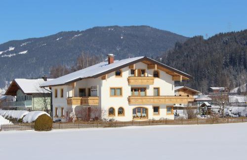 Am Feuersang Apartamento | Appartement-Gästehaus Ursula