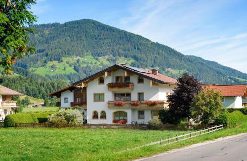 Am Feuersang Apartamento | Appartement-Gästehaus Ursula