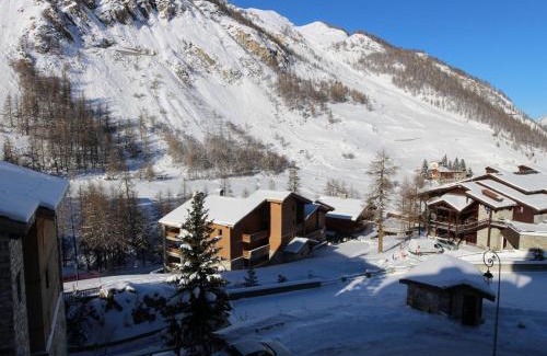 Val-d'Isere Apartamento | Appartement haut de gamme avec Wifi, parking et balcon, au pied des pistes à Val-d'Isère - FR-1-694-151