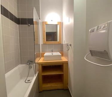 Peyragudes Apartamento | Appartement hyper-centre Loudenvielle 6personnes Jardin proche Balnéa et Skywall