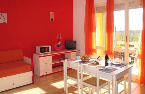 Luni Mare Apartamento | Apartamento en Luni con piscina