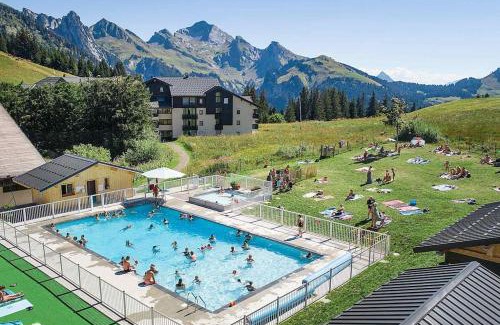 Manigod Apartamento | Appartement la Clusaz avec terrasse sur les pistes de ski